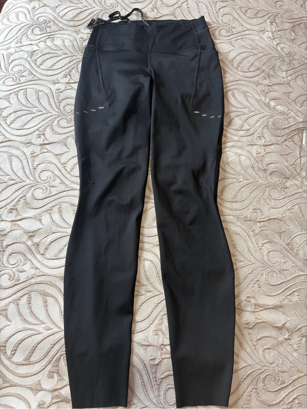Nike Black Women's Performance Leggings with Reflective Accents